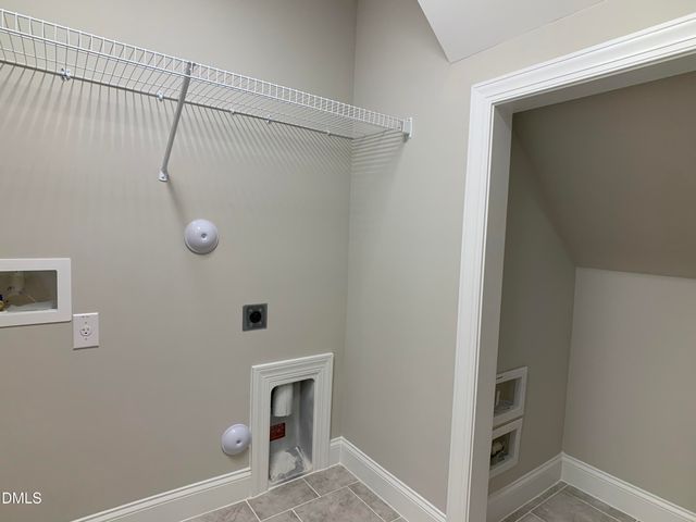 672 Barneswyck Drive, Fuquay Varina, NC 27526