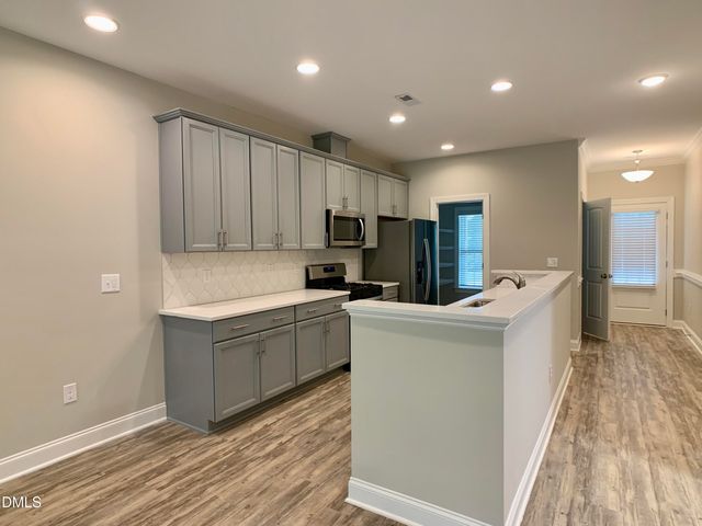 672 Barneswyck Drive, Fuquay Varina, NC 27526