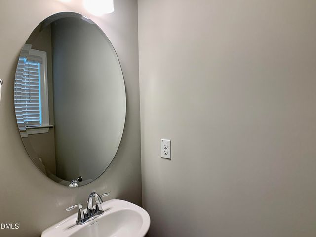 672 Barneswyck Drive, Fuquay Varina, NC 27526