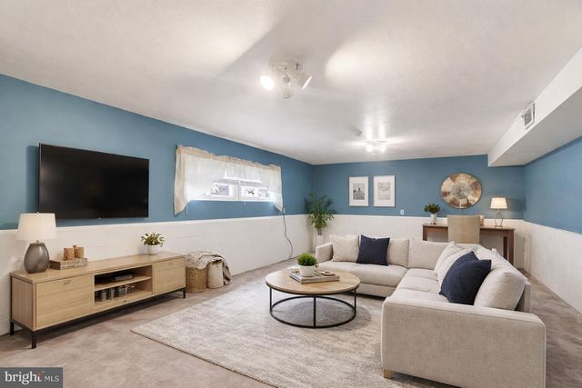 310 HERMAN ST, York, PA 17404