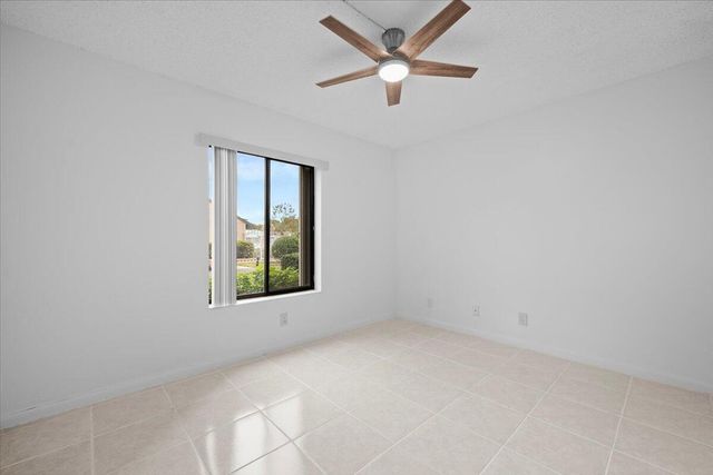 708 Sunny Pine Way B1, Greenacres, FL 33415