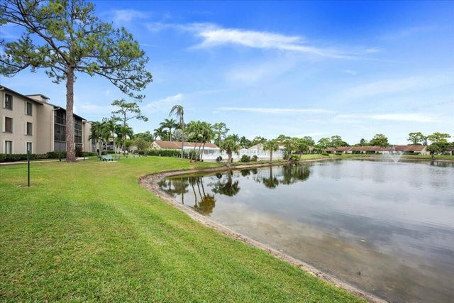 708 Sunny Pine Way B1, Greenacres, FL 33415