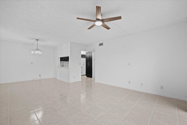 708 Sunny Pine Way B1, Greenacres, FL 33415