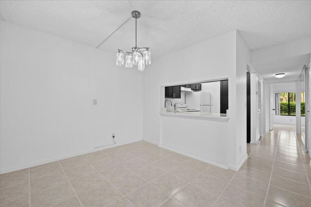 708 Sunny Pine Way B1, Greenacres, FL 33415