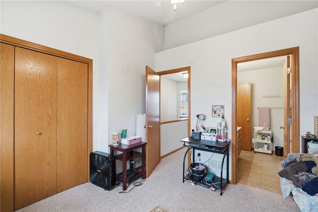 531 E Goldfinch, Tiffin, IA 52340