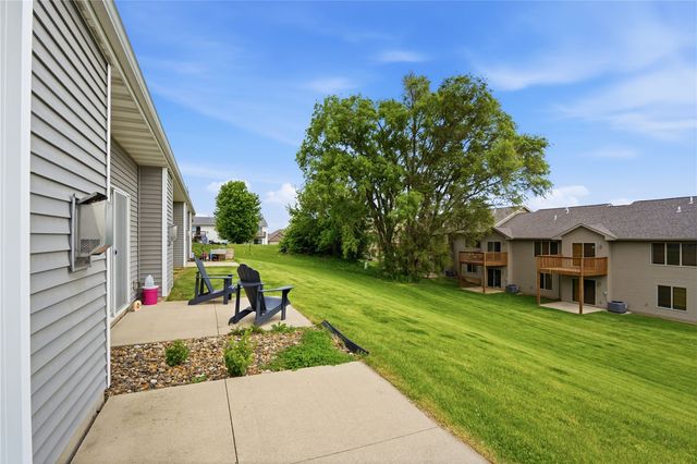 531 E Goldfinch, Tiffin, IA 52340