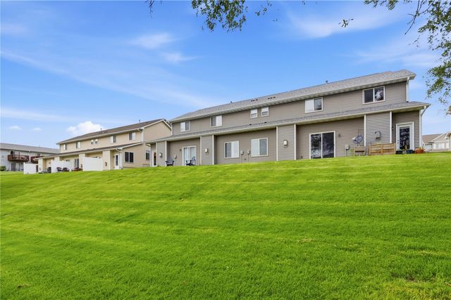 531 E Goldfinch, Tiffin, IA 52340
