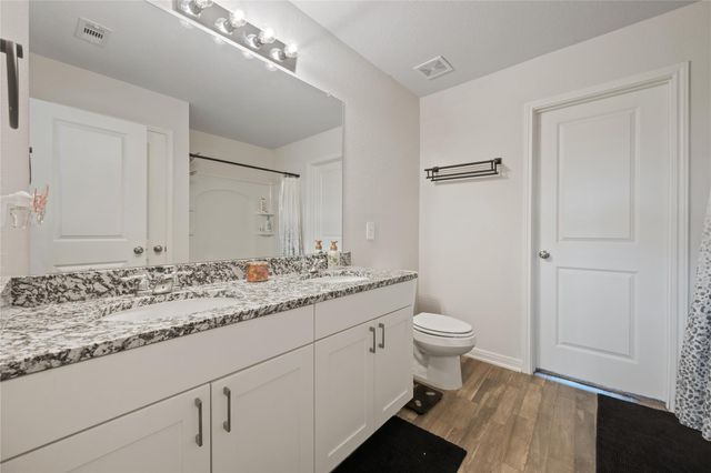 412 Del Monte Drive, Huntsville, TX 77320