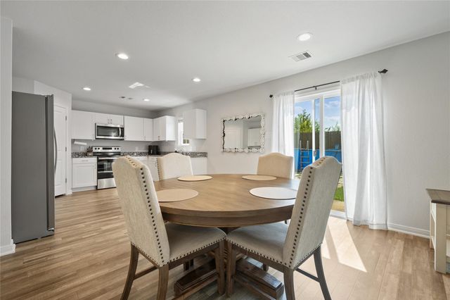 412 Del Monte Drive, Huntsville, TX 77320