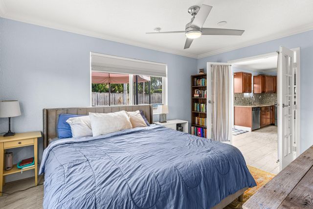 149 SE 27th Place, Boynton Beach, FL 33435