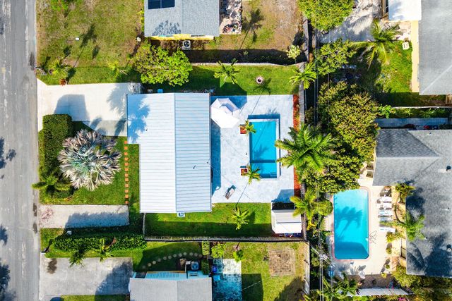 149 SE 27th Place, Boynton Beach, FL 33435