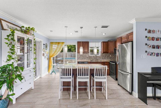 149 SE 27th Place, Boynton Beach, FL 33435