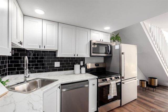 1885 S Quebec Way A210, Denver, CO 80231