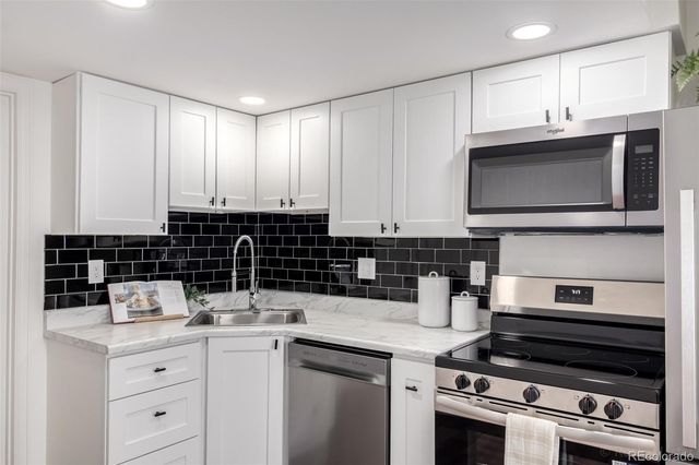 1885 S Quebec Way A210, Denver, CO 80231