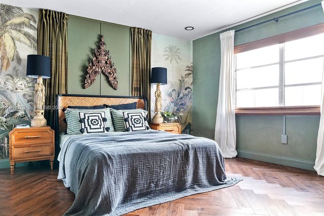 2858 Pine Tree Dr 4, Miami Beach, FL 33140