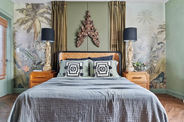 2858 Pine Tree Dr 4, Miami Beach, FL 33140