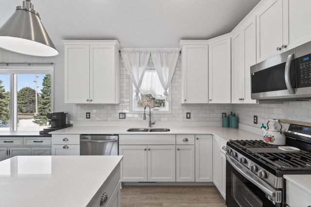 1115 Rich River Way, New Richmond, WI 54017