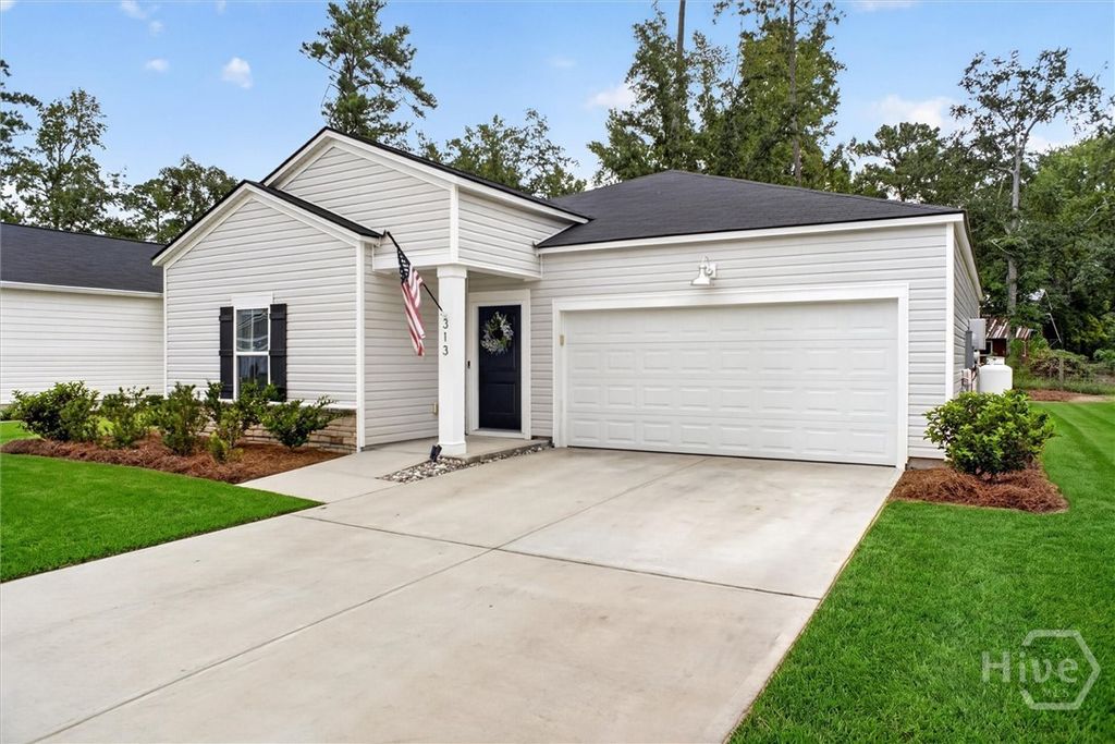 Image 3 of property listing at 313 Lillian Street, Rincon, GA 31326