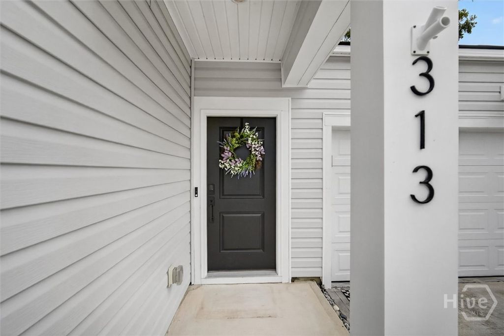 Image 5 of property listing at 313 Lillian Street, Rincon, GA 31326