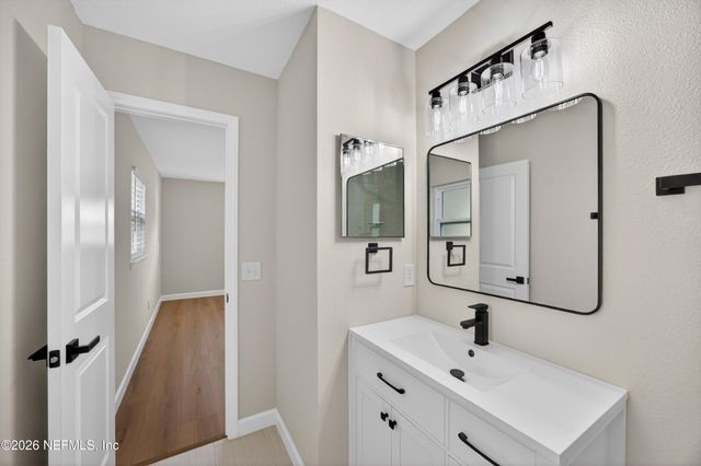 8163 EL CIENTO Court, Jacksonville, FL 32217