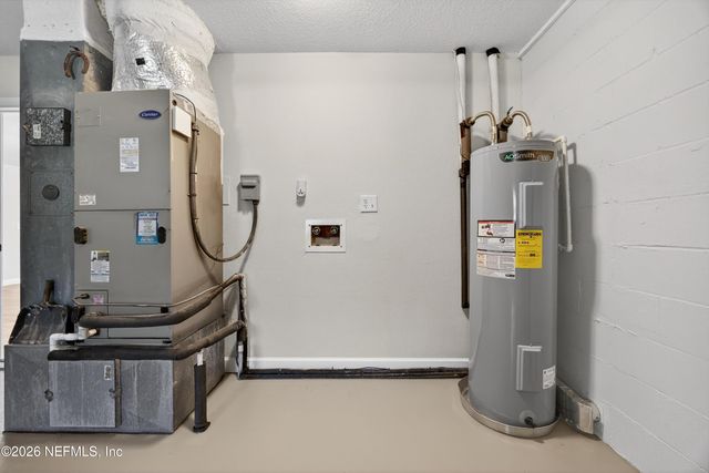 8163 EL CIENTO Court, Jacksonville, FL 32217