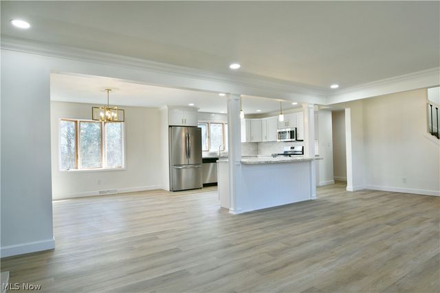 8351 Chesterton Drive, Youngstown, OH 44514