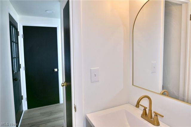 8351 Chesterton Drive, Youngstown, OH 44514