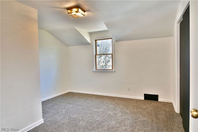 8351 Chesterton Drive, Youngstown, OH 44514