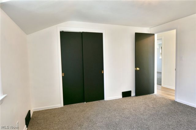 8351 Chesterton Drive, Youngstown, OH 44514