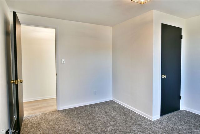 8351 Chesterton Drive, Youngstown, OH 44514