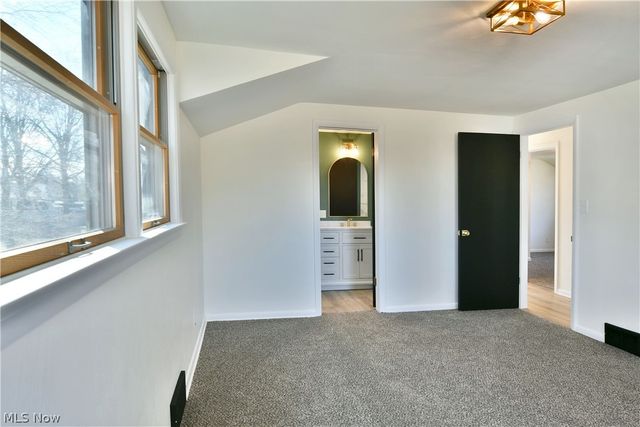 8351 Chesterton Drive, Youngstown, OH 44514