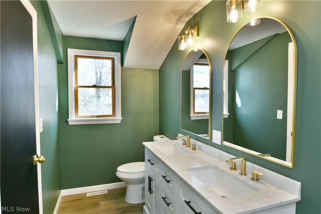 8351 Chesterton Drive, Youngstown, OH 44514