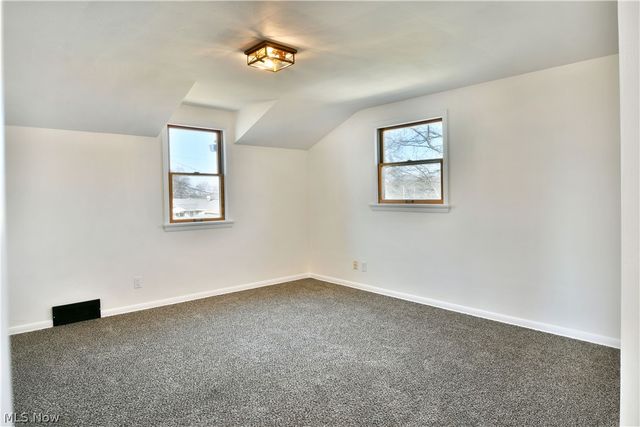 8351 Chesterton Drive, Youngstown, OH 44514