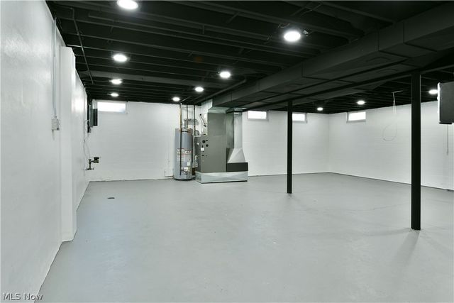 8351 Chesterton Drive, Youngstown, OH 44514