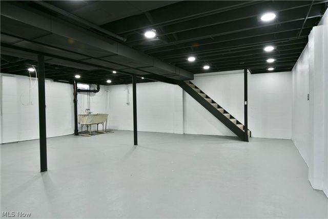 8351 Chesterton Drive, Youngstown, OH 44514