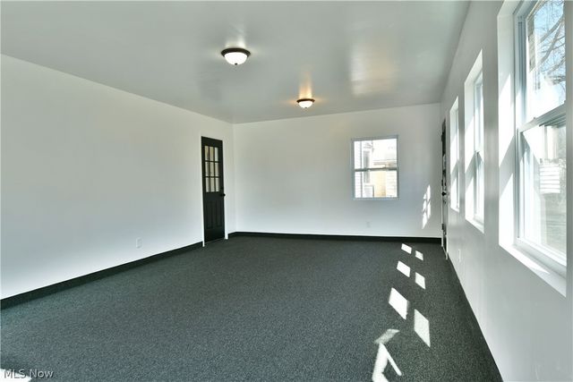 8351 Chesterton Drive, Youngstown, OH 44514