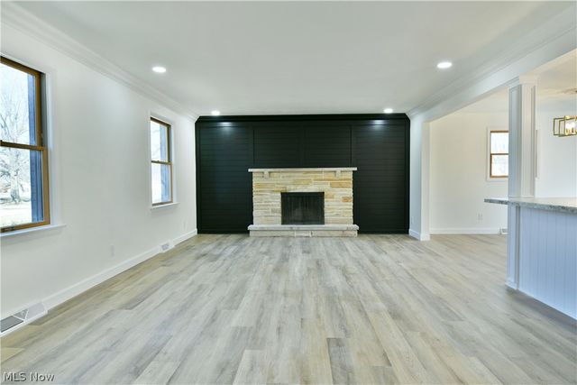 8351 Chesterton Drive, Youngstown, OH 44514