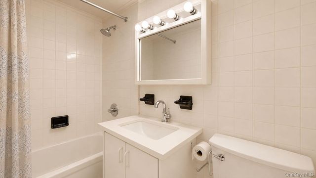 68-41 Dartmouth Street, Forest Hills, NY 11375