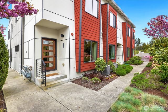 28008 8th Lane S, Des Moines, WA 98198