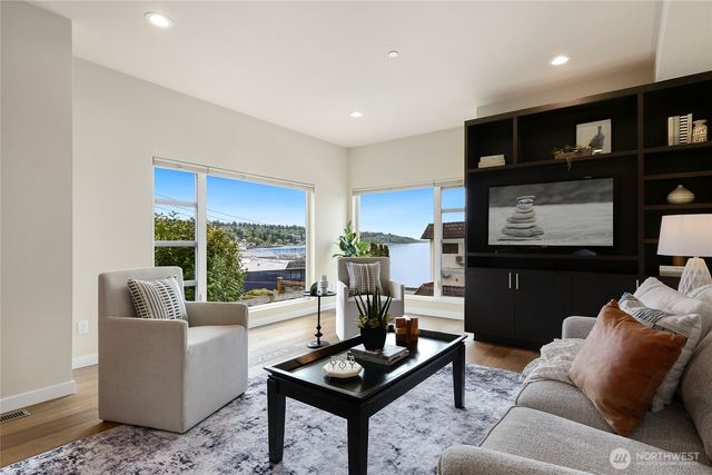 28008 8th Lane S, Des Moines, WA 98198