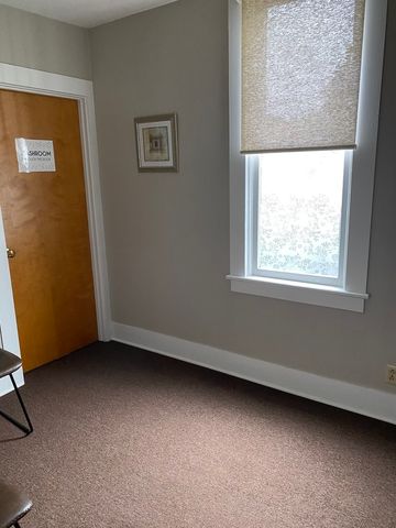 115 S 2nd Street upper, St. Charles, IL 60174