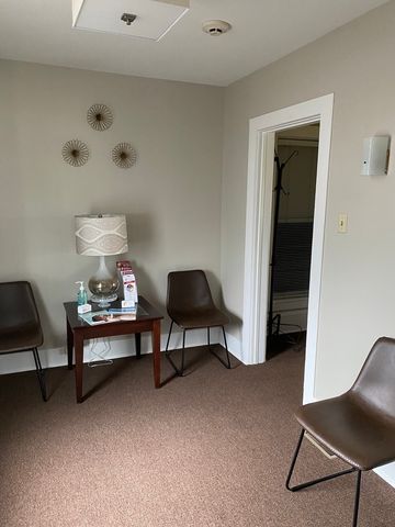 115 S 2nd Street upper, St. Charles, IL 60174
