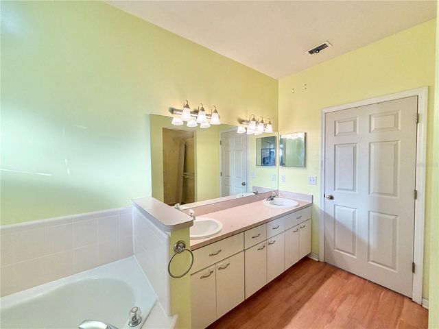 4423 NW 36TH STREET, Gainesville, FL 32605