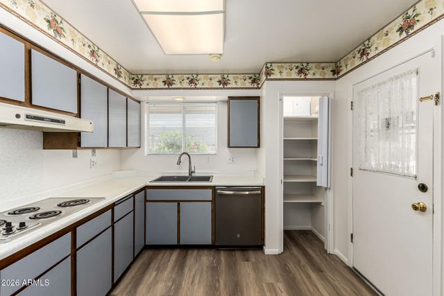 10803 W CAMELOT Circle, Sun City, AZ 85351