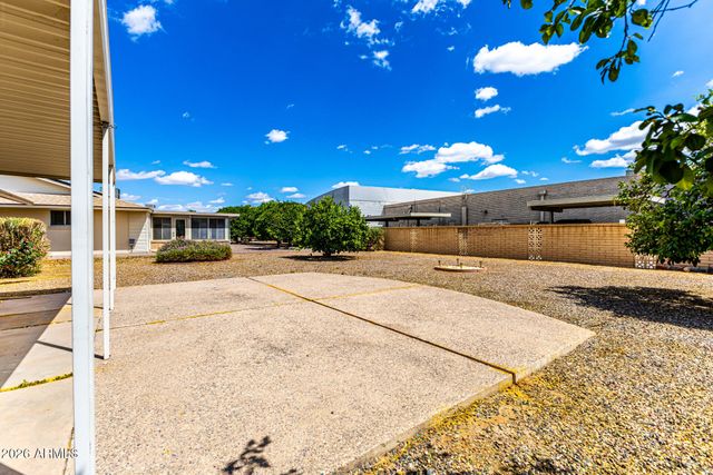 10803 W CAMELOT Circle, Sun City, AZ 85351