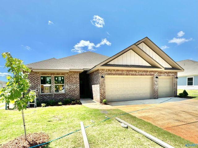 17993 Longleaf Drive, Athens, AL 35611