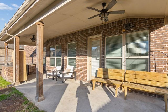 311 W Bend Drive, League City, TX 77573