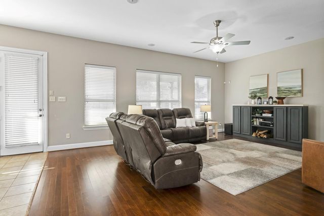 311 W Bend Drive, League City, TX 77573