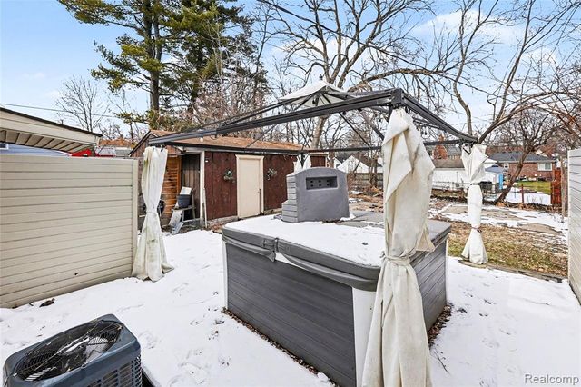 258 Voorheis Street, Pontiac, MI 48341