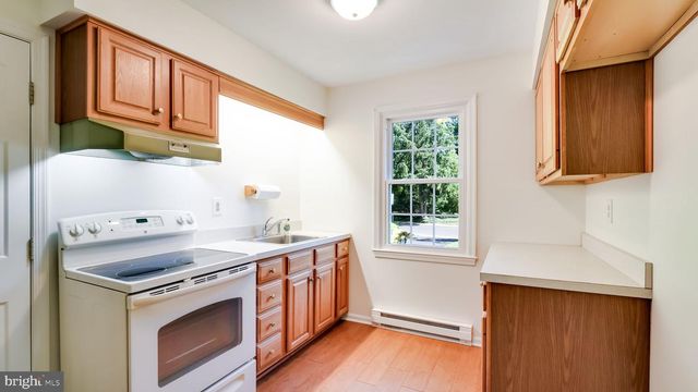21 BELMONT SQ, Doylestown, PA 18901